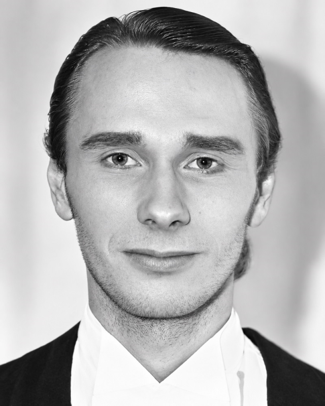 File:Kruusement, Priit (foto Henno Saarne, allikas Rahvusooper Estonia).jpg